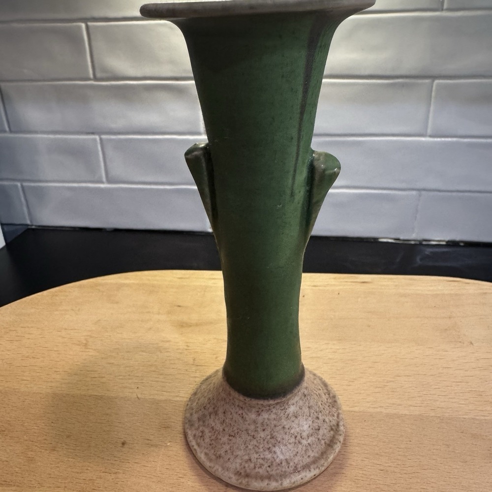 Celadon Glaze Green Bud Vase Larry Watson Studios Pottery Alexandria KY‎ Signed